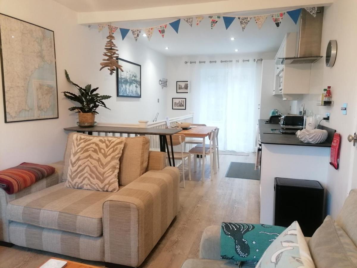 Starboard Side Brixham - Ideal Seaside Getaway With Parking ภายนอก รูปภาพ